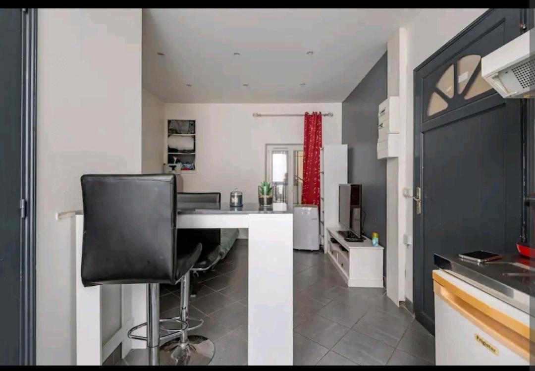 Ferienwohnung Studio Montelimar Cosy, Calme, Netflix +Wifi Exterior foto