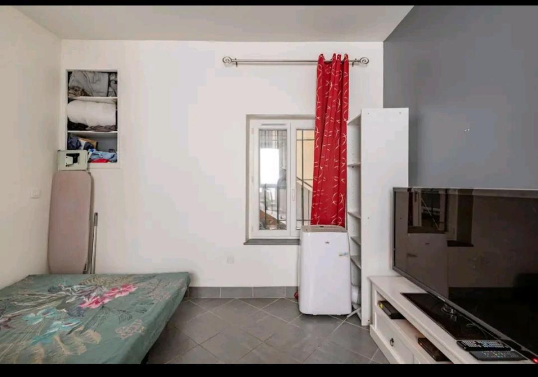 Ferienwohnung Studio Montelimar Cosy, Calme, Netflix +Wifi Exterior foto